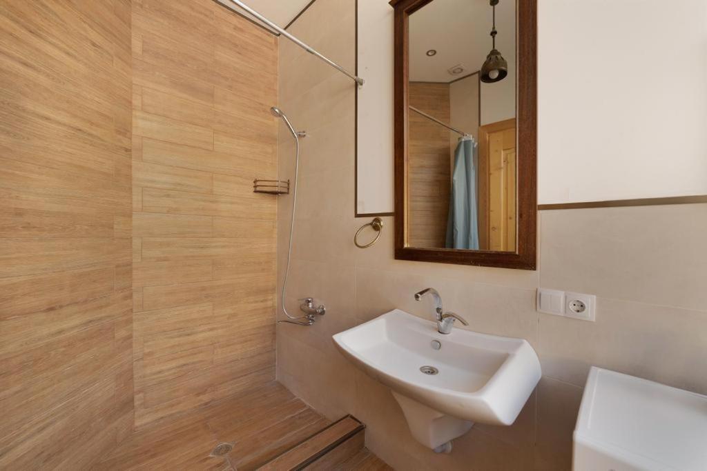 Duplex Opera 3 Leilighet Tbilisi Eksteriør bilde