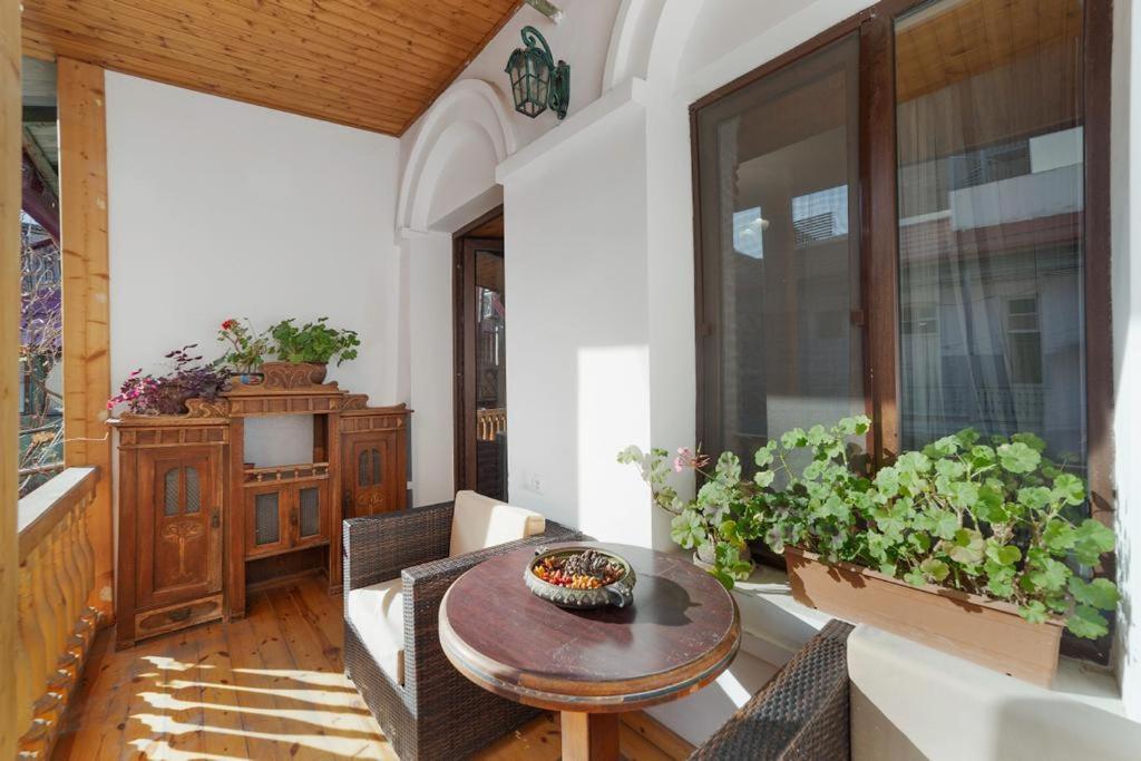 Duplex Opera 3 Leilighet Tbilisi Eksteriør bilde