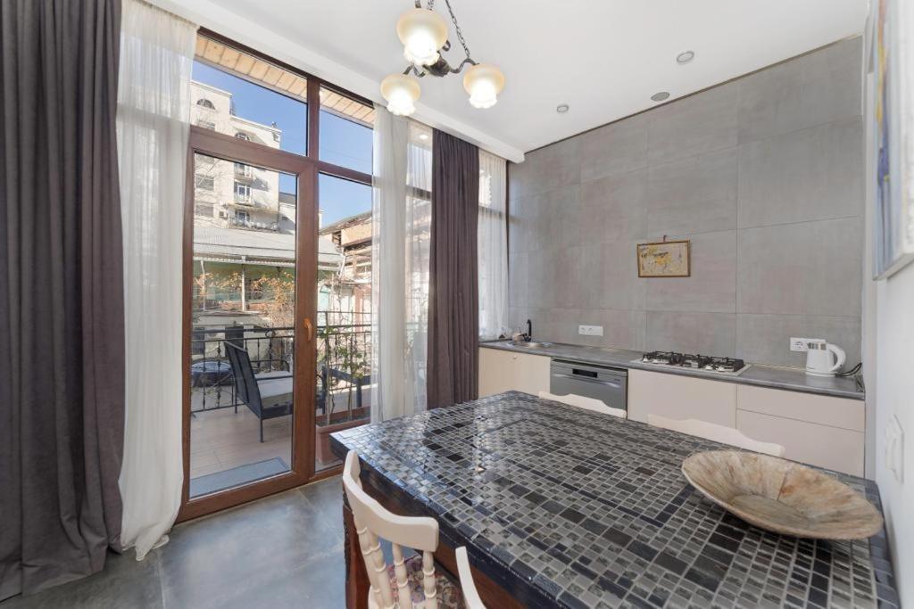 Duplex Opera 3 Leilighet Tbilisi Eksteriør bilde